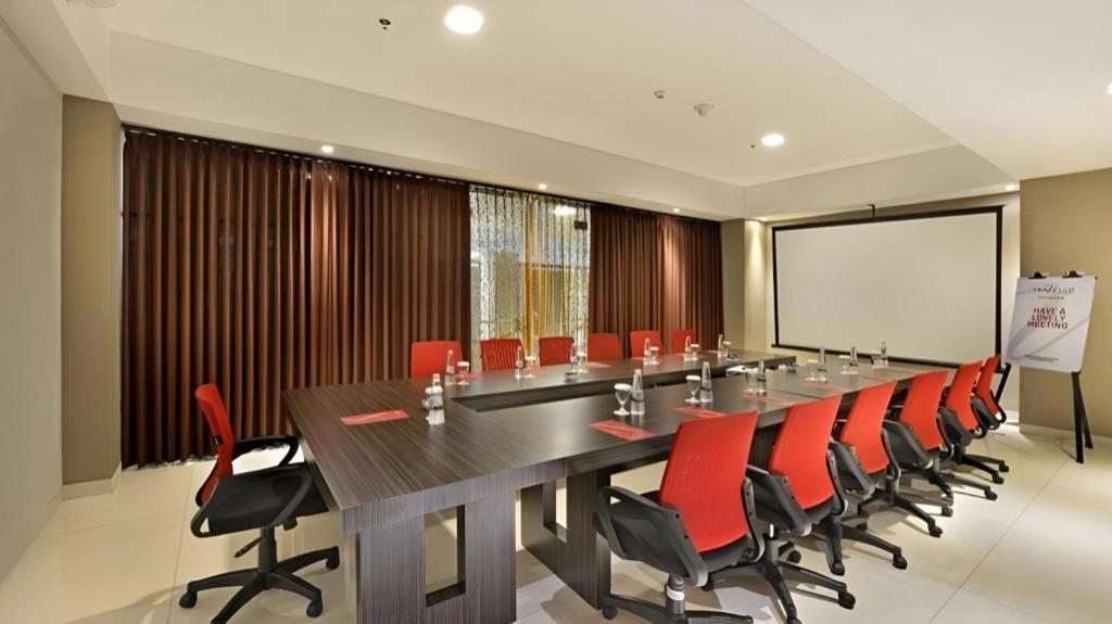 Travello Hotel Bandung Exterior foto