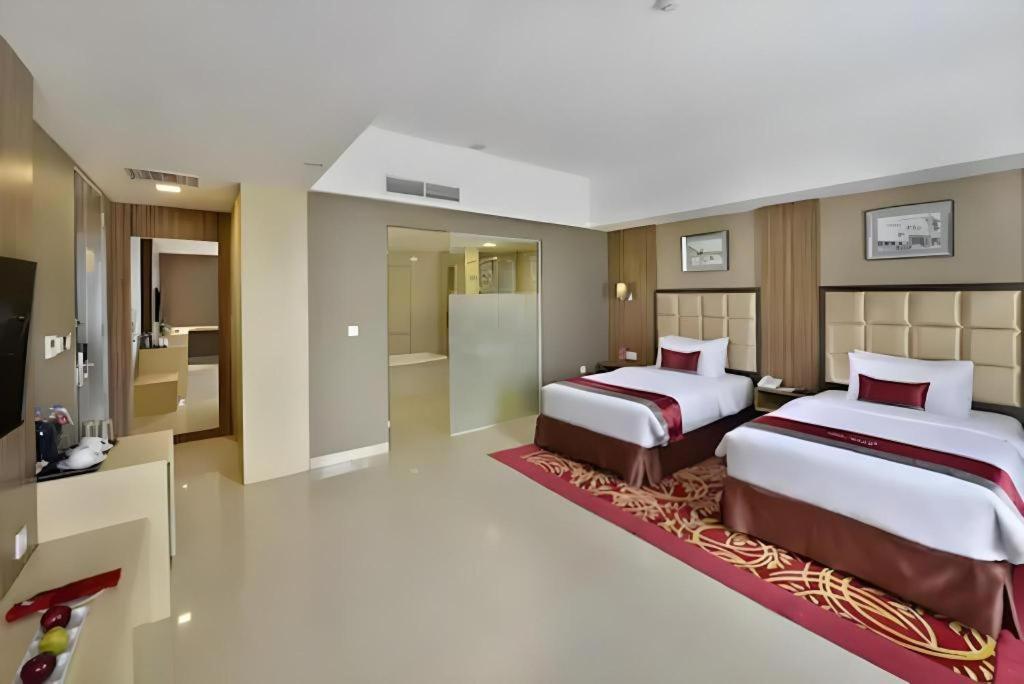 Travello Hotel Bandung Exterior foto
